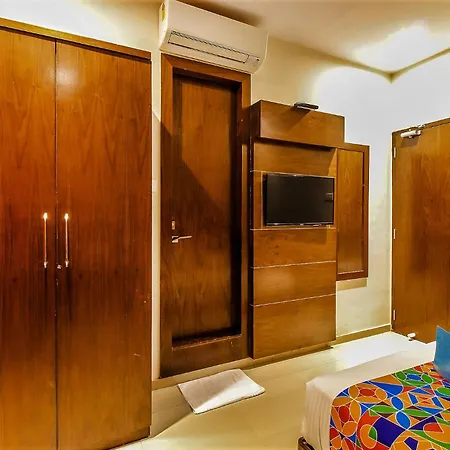Hotel Via Empire 3*