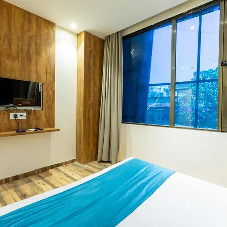 Prince Hotel Hotel *