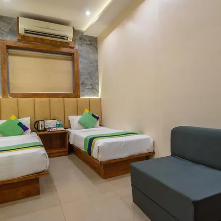 Hotel Treebo Amber Imperial 3*