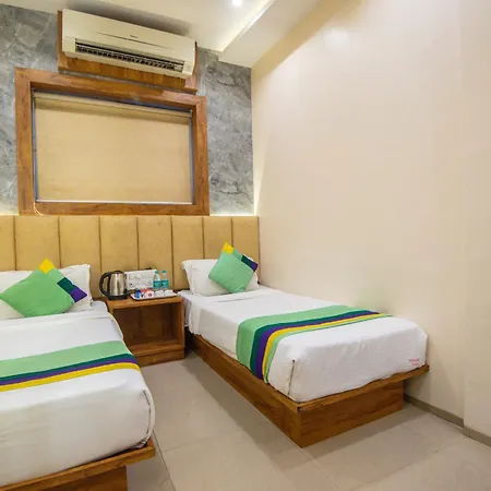 Hotel Treebo Amber Imperial 3*