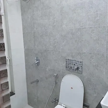 Neesaan Coliving Hostel