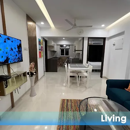 2br Theme Service For Staycation By Flora Mumbai