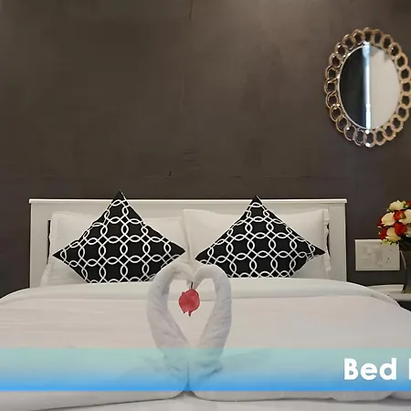 Apartment 2br Theme Service For Staycation By Flora