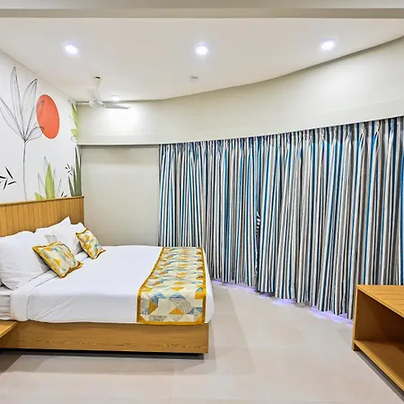 Indie Studios, Chembur Hotel 3*
