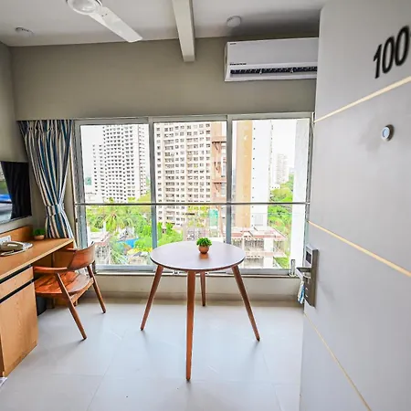 Indie Studios, Chembur Hotel