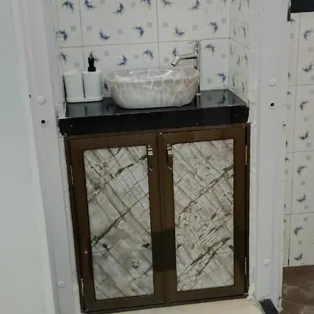 1br In Lower Parel Apartment Mumbai