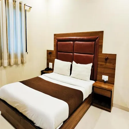 Avion Palace Near Exhibition Centre Hotel 2*