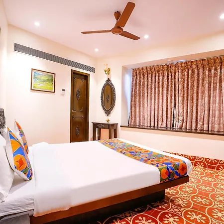 Fabhotel Corporate Jb Nagar - Nr Airport *