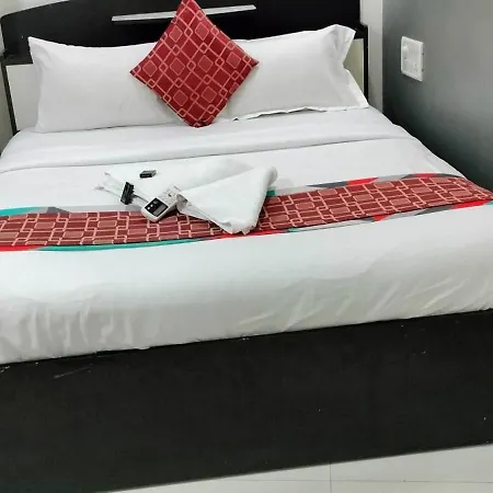 Hotel Maha Residency