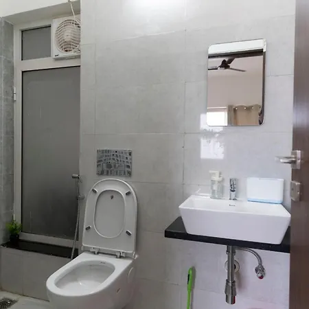 Skyline View 2bhk Near Oberoi Mall & Nesco Apartment