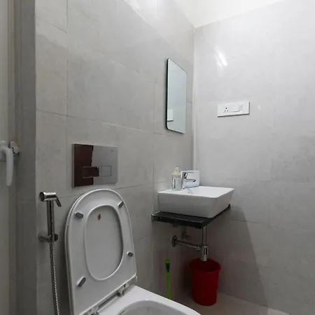 Skyline View 2bhk Near Oberoi Mall & Nesco Apartment