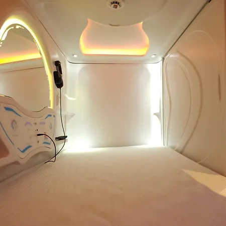 Dg Pods Capsule hotel Mumbai