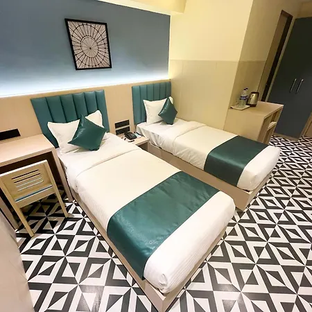 Bandra Hotel 3*