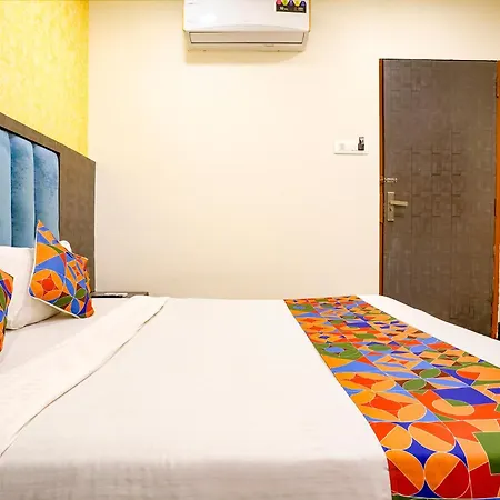 Via Priceless Hotel