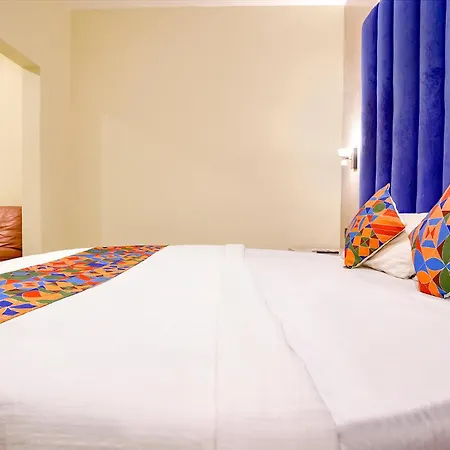 Via Priceless Hotel 3*