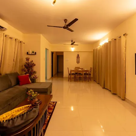 Spacious, Stylish, Upper Floor 3bhk Near Bkc Apartment