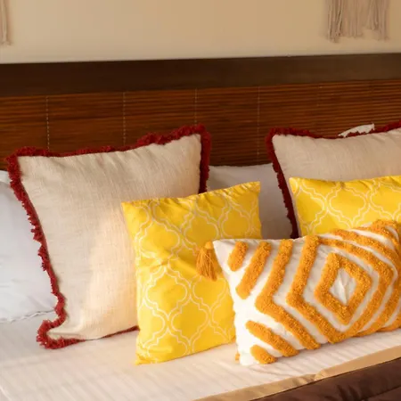 Spacious, Stylish, Upper Floor 3bhk Near Bkc *
