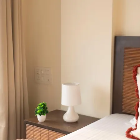Apartment Spacious, Stylish, Upper Floor 3bhk Near Bkc *