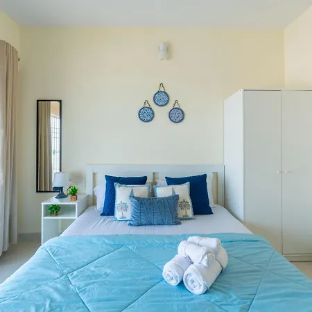 Apartment Spacious, Stylish, Upper Floor 3bhk Near Bkc Mumbai