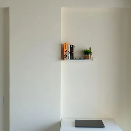 Spacious, Stylish, Upper Floor 3bhk Near Bkc Apartment *