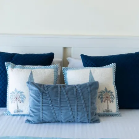 Apartment Spacious, Stylish, Upper Floor 3bhk Near Bkc