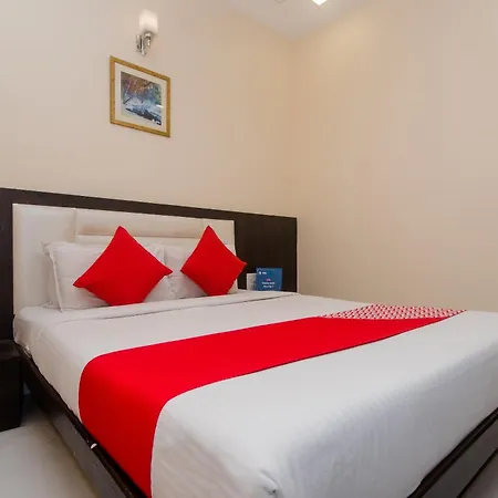 O Alfa Grand Near Chhatrapati Shivaji International Airport Hotel 3*