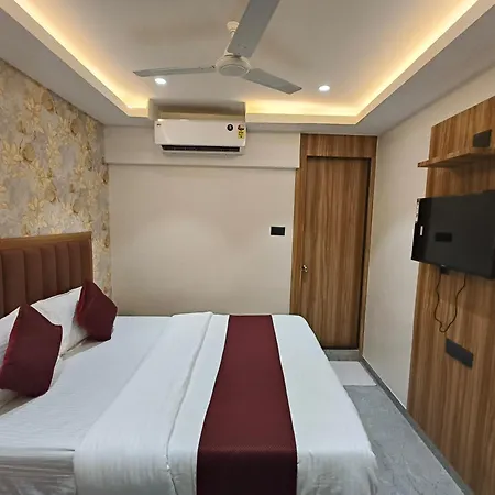 Hotel Golden Tree 2*