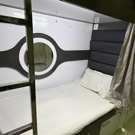 Capsule hotel O C E A N T-2