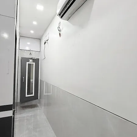 O C E A N T-2 Capsule hotel Mumbai