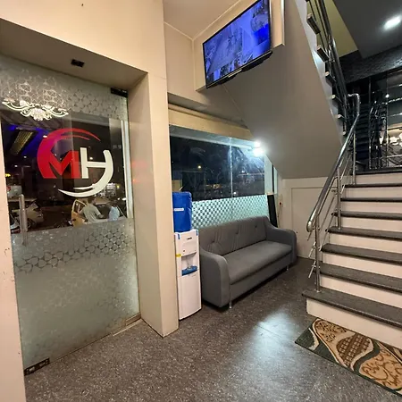 M E R I T O N T-2 Hotel 3*