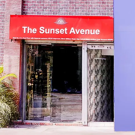 O Sunset Avenue *