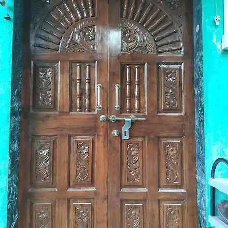 Montana House Mini Goa * Mumbai