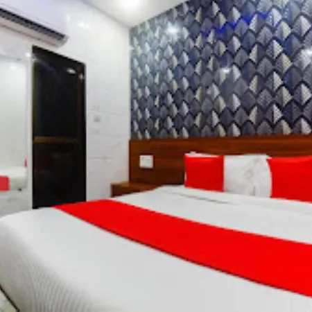 Hotel T-junction Residency Bkc 3*