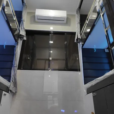 Capsule hotel O C E A N T-2