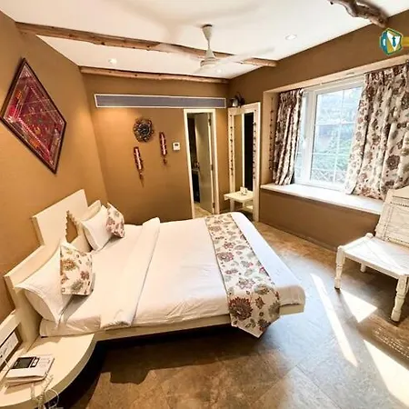 Corporate - Near Airport Apartment