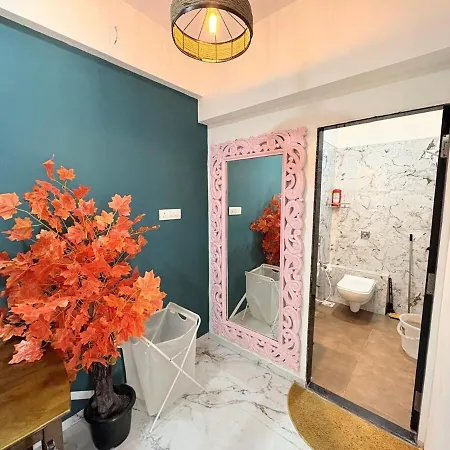 Apartment Stunning 1bhk With View View, Bandra West 601 Mumbai