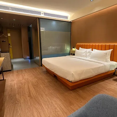 37th Crescent Navi Hotel Mumbai