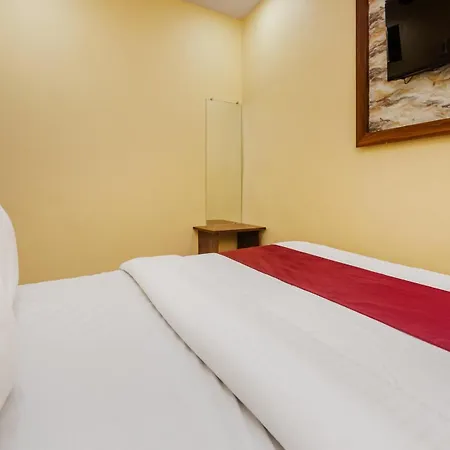 Hotel Aai Om Residency