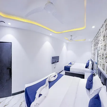 Bed & Breakfast Flora 3*