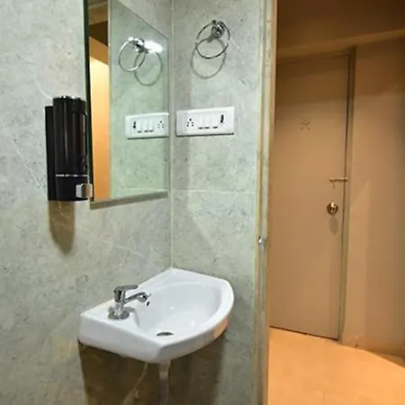 Fabhotel Kova 3*