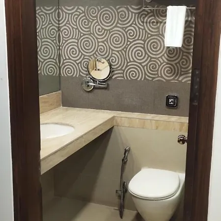 Sai Hotel 3*