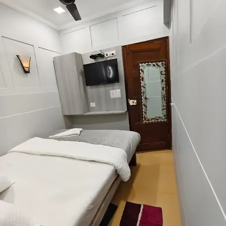 Hotel Regal Plaza *