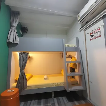 Hostel Sinhassan Juhu