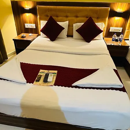 Emerald 3* Mumbai