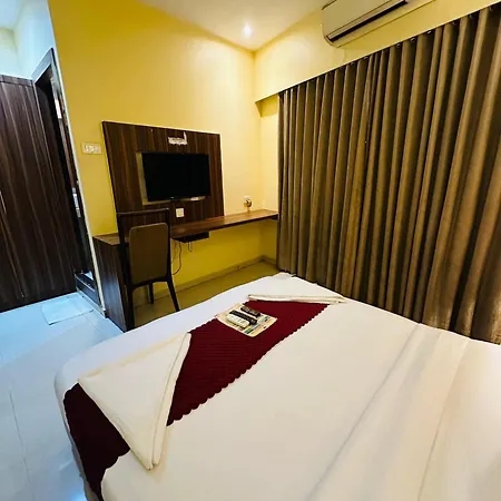 Emerald Hotel