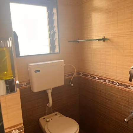 Tamarind House 2bhk Off Carter Rd Bandra West Apartment *
