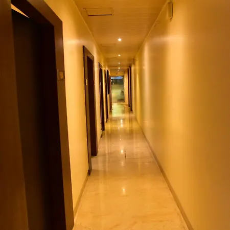 Hotel Embassy 3*