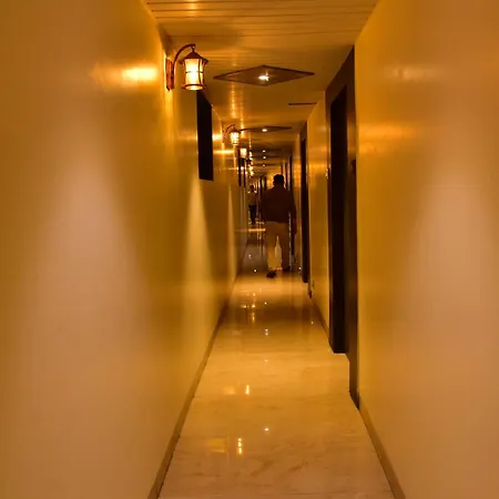Embassy Hotel 3*