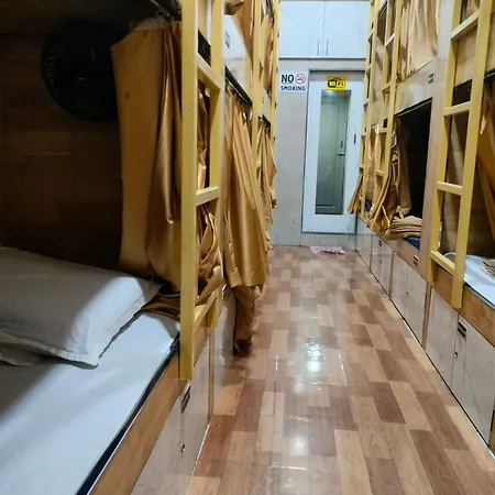 Breeze Bed Space Hostel