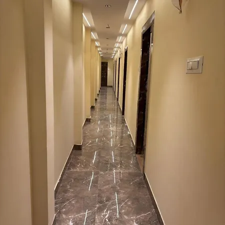 Hotel Crystal Castle Goregaon West Link Road, Mumbai